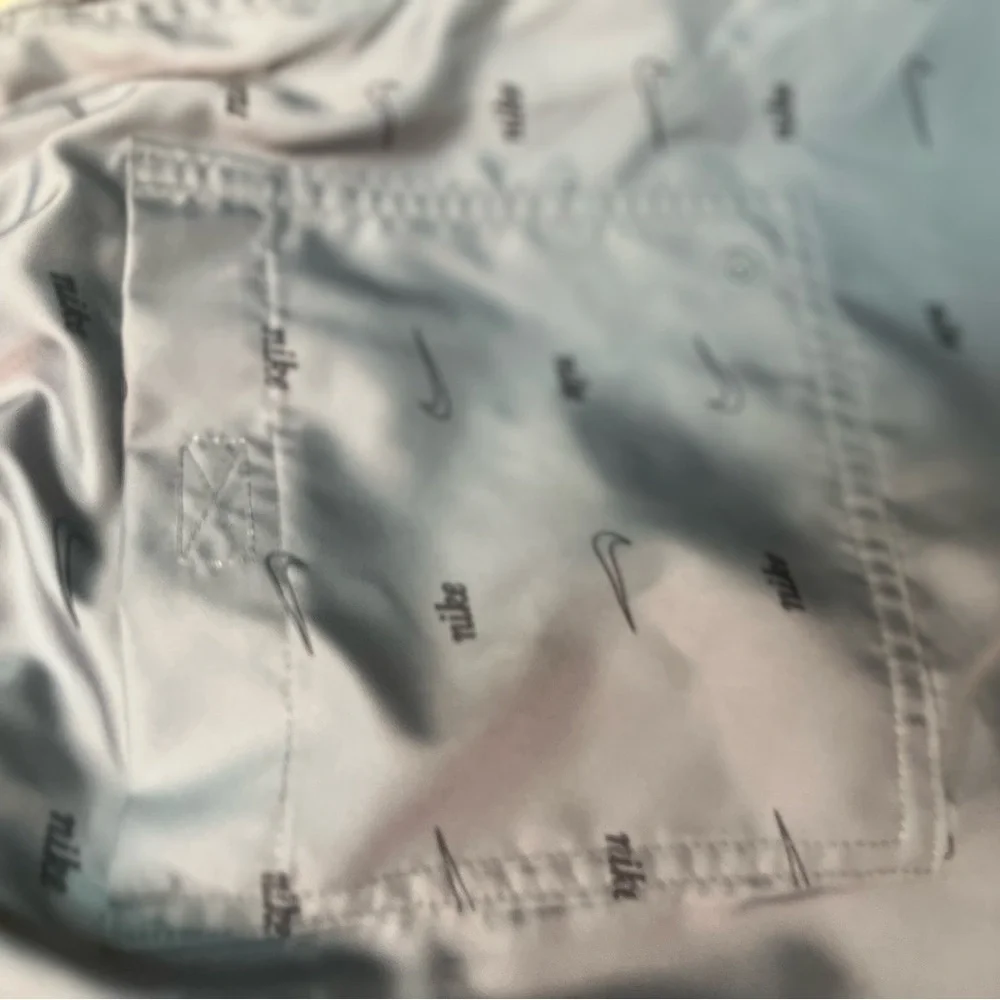Sz Various Nike Men's Club Woven Allover Print CTB Flow Shorts